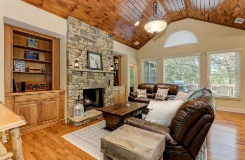 Big Canoe House | The Wolf Den