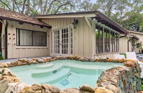 Southwest Coconut Grove House | The Writers Retreat- Lush Garden With Pool