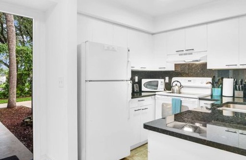 Mission Bay Apartment | This apartment is a 0 bedroom(s), 2 bathrooms, located in Boca Raton, FL.