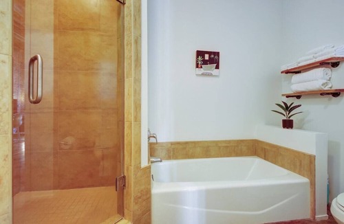 Southbank Apartment | This apartment is a 1 bedroom(s), 1 bathrooms, located in Jacksonville, FL.