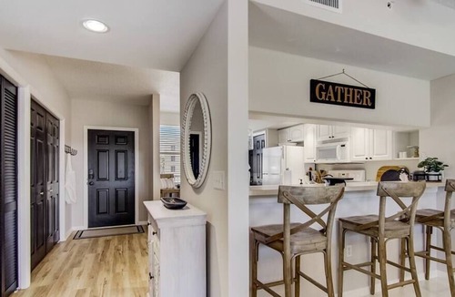 Largo Condo | This condominium is a 2 bedroom(s), 2 bathrooms, located in Largo, FL.