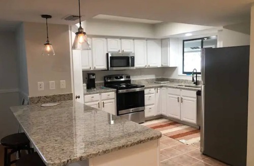 Dixieland Condo | This condominium is a 3 bedroom(s), 2 bathrooms, located in Lakeland, FL.