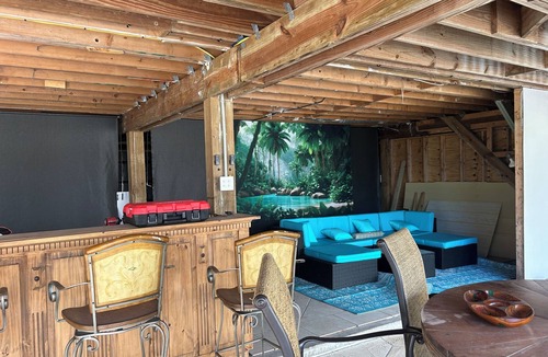 Mid Island House | This Fort Myers vacation rental is a true treasure, 2 minutes from the beach.