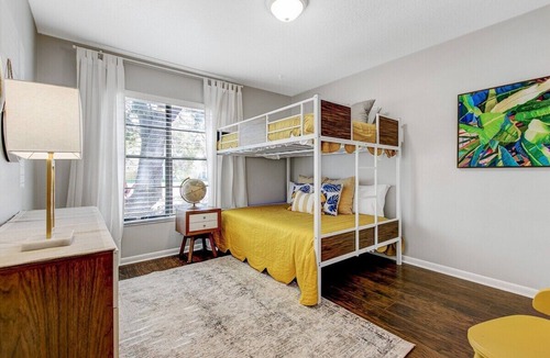 Bloomingdale House | This house is a 3 bedroom(s), 2 bathrooms, located in Valrico, FL.