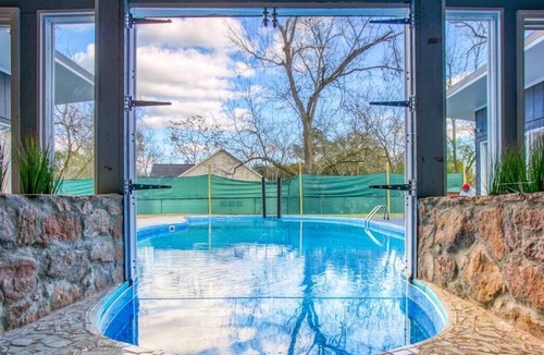 Barnesville House | This house is a 5 bedroom(s), 2.5 bathrooms, located in Barnesville, GA.