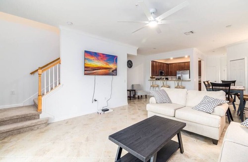 Gran Paradiso House | This townhouse is a 3 bedroom(s), 2.5 bathrooms, located in Venice, FL.