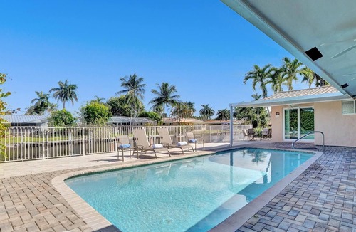 Coral Ridge Isles Villa | This villa is a 4 bedroom(s), 3 bathrooms, located in Fort Lauderdale, FL.