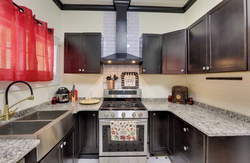 Thomasville Cottage | Thomasville Cottage Near The Big Oak & Downtown!