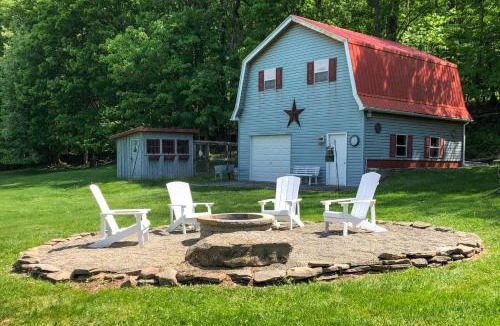 Thompson House | Thompson Home w/Deck + Pond, 8 Mi to Elk Mountain