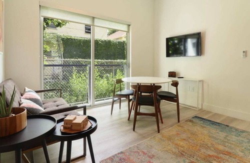 East Little Havana Apartment | Three Bed Three Bath Apartment 8 min from Brickell