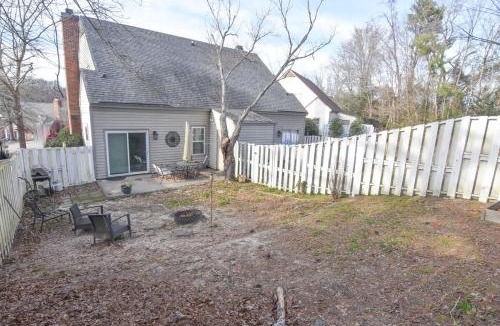 Columbia House | Three bed, Two Bath Townhome