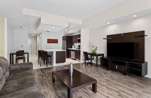Doral Condo | Three Bedroom Villa – Sleeps 8 in Downtown Doral