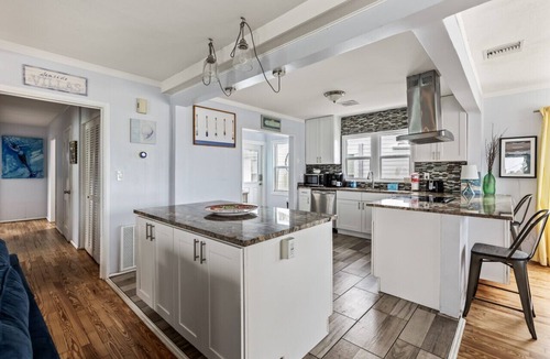 Seabreeze Park House | Three Oars Beach Bungalow