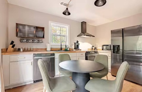 Ellijay Cottage | Three Trees Retreat at the Coosawattee River Resort