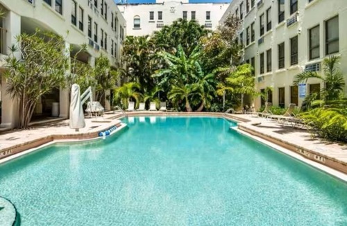 Palm Beach - West Palm Beach Apartment | Tiffany's Exclusive Palm Beach Hotel