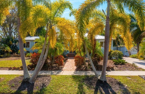 St. Petersburg House | Tiki it Easy - Luxury Home Minutes to Beach!
