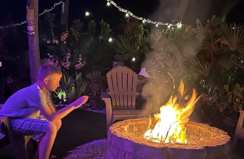 Islamorada House | TikiBar with TV &Stereo, PrivateSpa, Heated Pool, Hammock,SUP’s, Kayaks,Bikes,FP