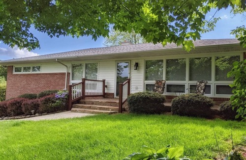 Canton House | Tin Cup- Cozy Ranch-Hot Tub Private Gathering Area