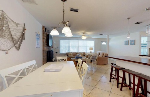 Holmes Beach House | Tina's Piece of Paradise