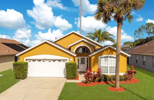 Windsor Palms Villa | *Tinkerbells Castle 1* Private Pool & Spa Overlooking Lake & Disney Fire Works
