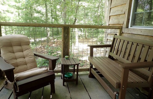 Hartshorn Cabin | Tiny Cabin with Fire Pit & Covered Porch Retreat in Salem, Missouri