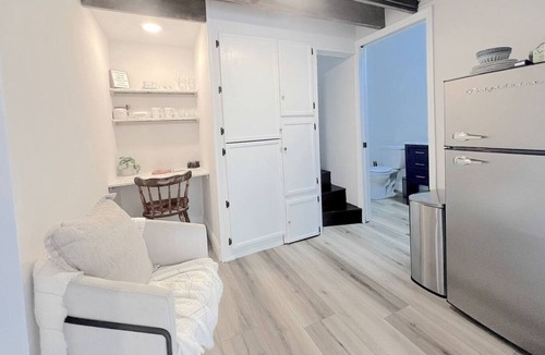 Bearss Plaza Apartment | Tiny Home Hideaway | Patio Pet-Friendly