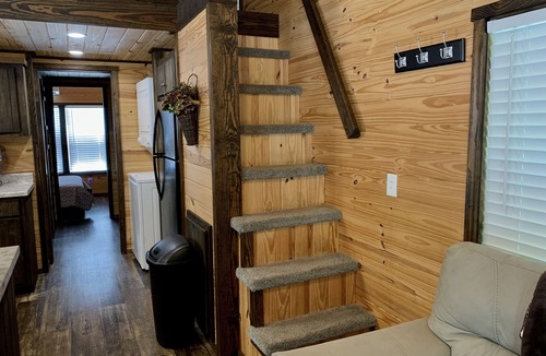 Blairsville Cabin | Tiny home only 1 mile from Vogel State Park! The Gray Loft Reece Farm Village