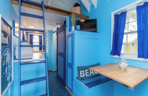 Sarasota Apartment | Tiny House Seashell - tiny living at the beach
