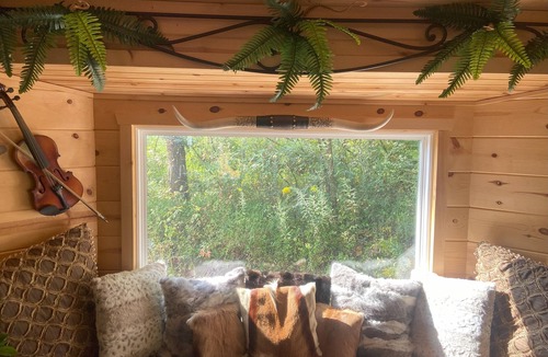 Newport House | Tiny Mountain Lodge with Smokey Mountain views. Newport TN Lodge decor.