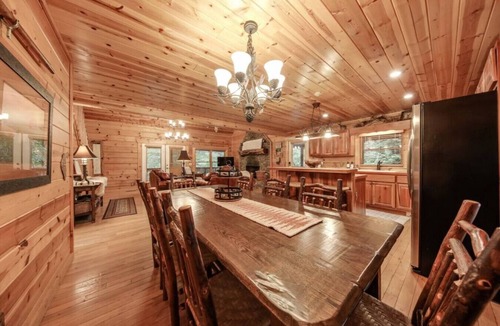Blue Ridge Cabin | Toccoa River Fun + Hot Tub, Game Rm, Fish, Swim