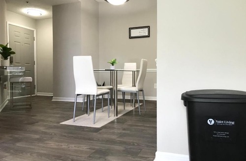 Lindbergh Apartment | Top Floor 2BR 2B with City Views Prime Location