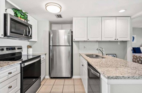 Fernandina Beach Condo | Top Floor Beach Access Pool Amelia