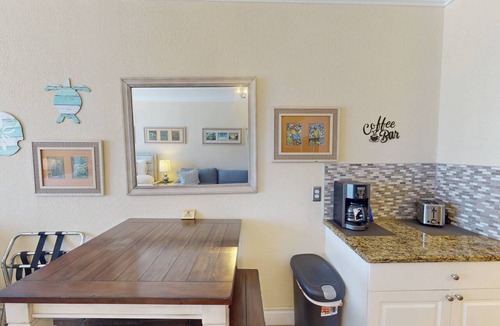 Treasure Island Condo | Top Floor Beachfront Studio Breathtaking Views. Heated Pool. Fantastic Location in Treasure Island!