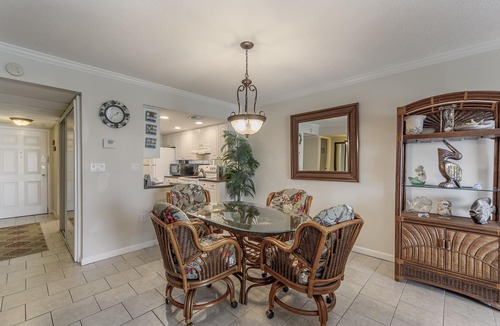 Madeira Beach Condo | Top Floor Direct Beachfront - Madeira Norte #510