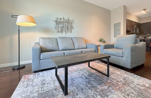 Historic Old Northeast Apartment | Top Floor Luxury Living, Downtown St. Pete