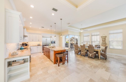 Siesta Key House | Topsail Cottage | Luxury Home on Siesta Key w/Heated Pool & Rooftop View of Gulf, Walk to Beach!