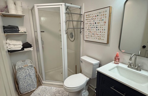 Bogart Apartment | Touchdown Stay! Cozy 2BR Near UGA & Downtown Athens