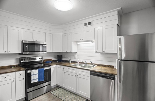 Aiken House | Town home located a stones throw to the Wilcox Hotel and Hitchcock Woods