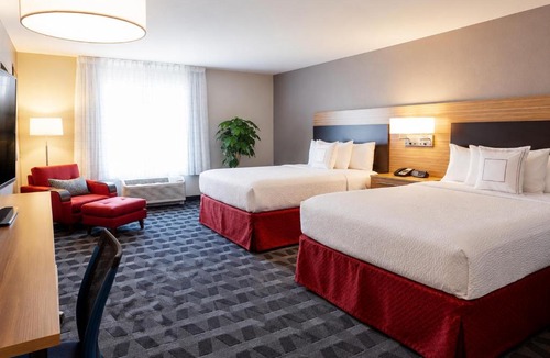 Mount Pleasant Hotel | TownePlace Suites by Marriott Charleston Mt. Pleasant