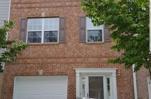Decatur House | Townhome w/3 Bedrooms.great for families.close to everything in Atlanta!