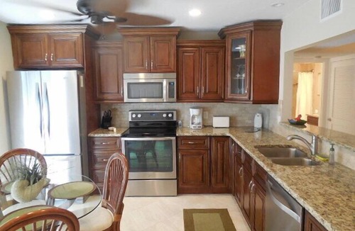 Siesta Key Condo | Townhouse with Garage - Across from Siesta Key Beach!