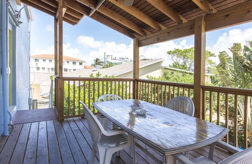 Pass-a-Grille Historic District House | Traders' Haven - Historic 8th Ave, Pass-a-Grille 3 Bedroom