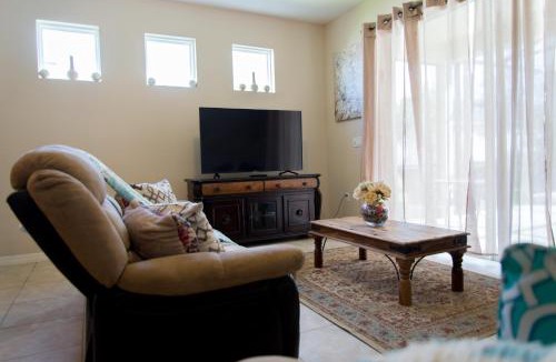 Trafalgar Village House | Trafalgar Retreat