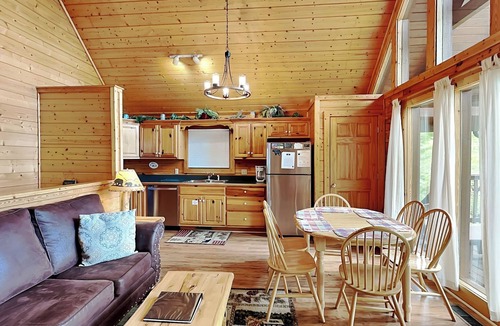 Black Bear Falls Cabin | Trail's End by Jackson Mountain Rentals