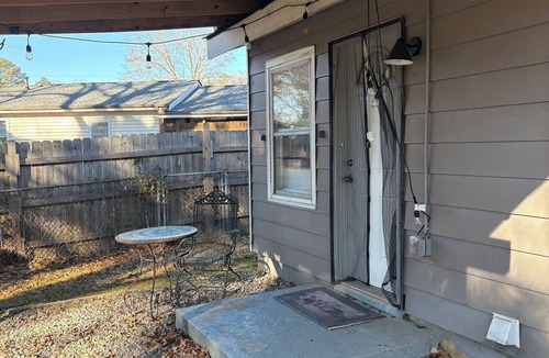 Smyrna House | Tranquil 2-bedroom bungalow with AC in charming Smyrna