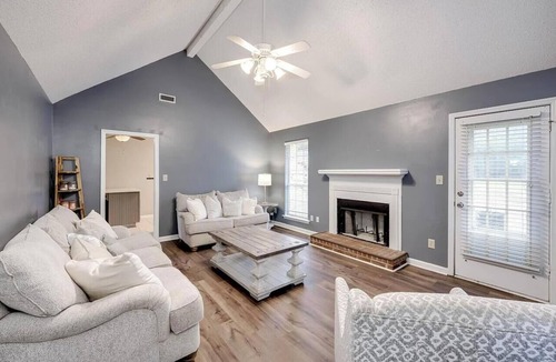 Belvedere House | Tranquil 3bedroom Home in Welcoming North Augusta with Reading Nook & Fire Place