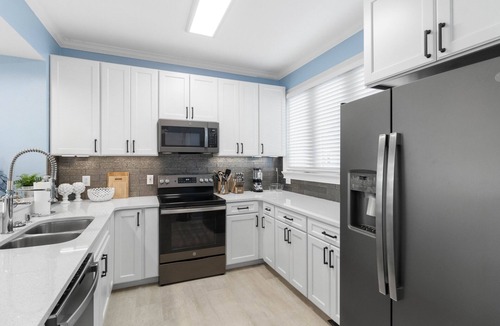 Whitney Beach House | Tranquil Bay Views – Cedars East #812 by RVA