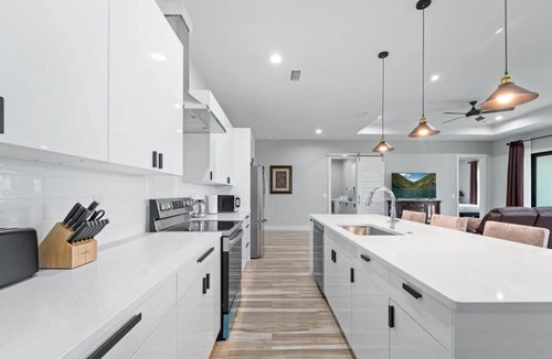 Rotonda Heights House | Tranquil Brand New Central Location Lake Front