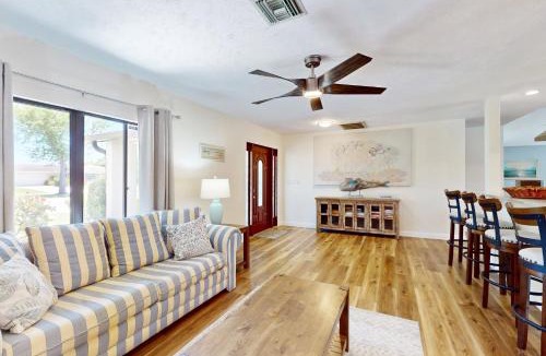 Pelican House | Tranquil Haven