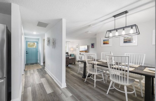 Isle of Palms House | Tranquil Retreat 4BD/4BTH-Marshviews & Pool SLP 10